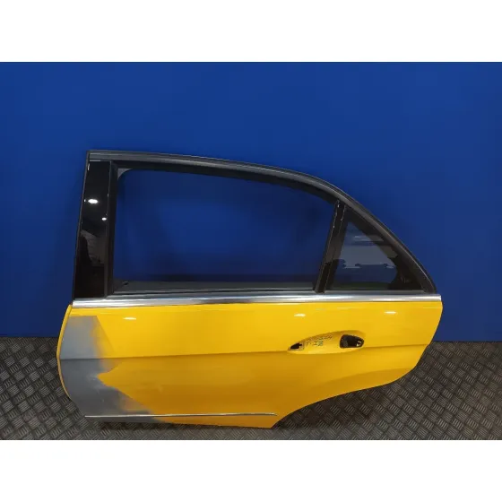 Puerta Trasera Izquierda para Mercedes-Benz Clase E (W212) Lim.