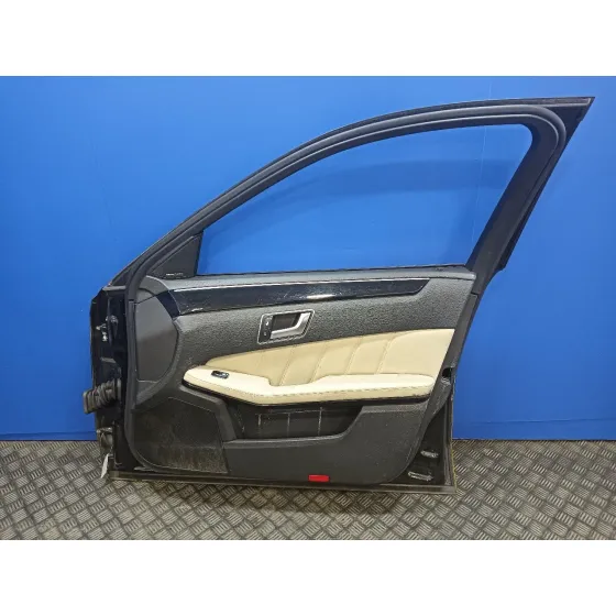 Puerta Delantera Derecha para Mercedes-Benz Clase E (W212) Lim.