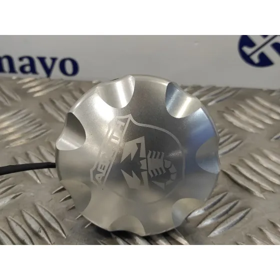 Tapa Exterior Combustible para Fiat 500 (312)