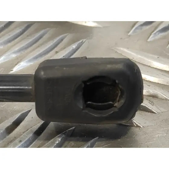 Amortiguadores Maletero / Porton para Kia Sportage