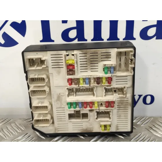 Caja Reles / Fusibles para Renault Megane Iii Berlina 5 P
