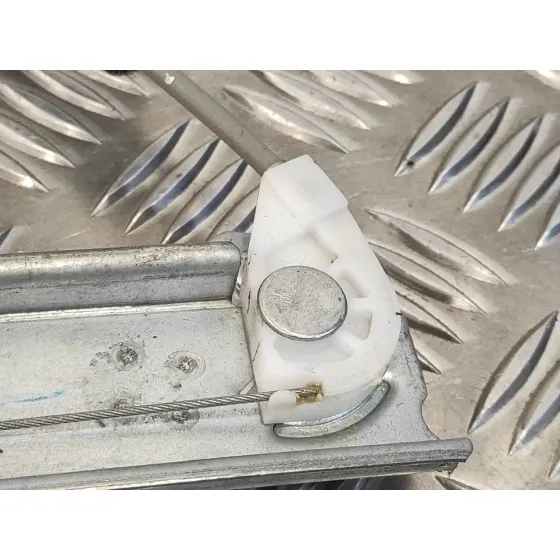 Elevalunas Delantero Derecho para Hyundai I20 Active