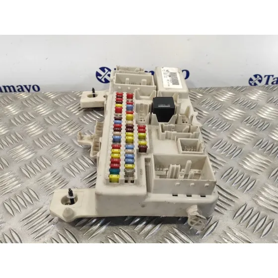 Caja Reles / Fusibles para Ford Focus Berlina (Cap)