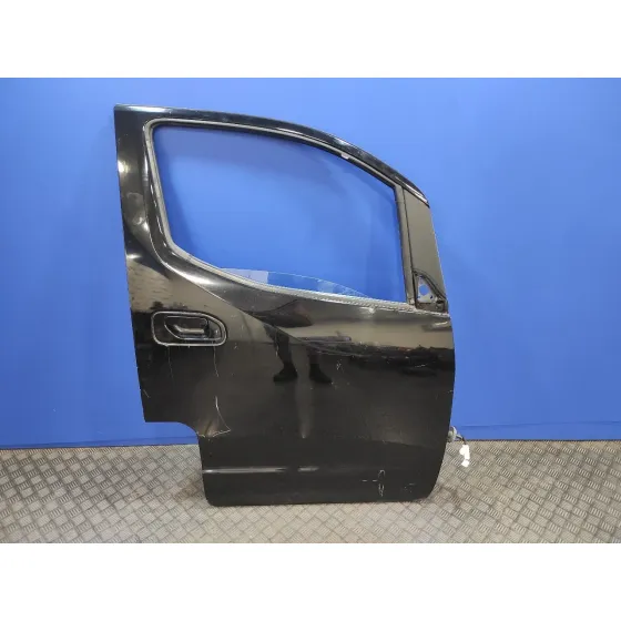 Puerta Delantera Derecha para Nissan Nv 200 (M20)
