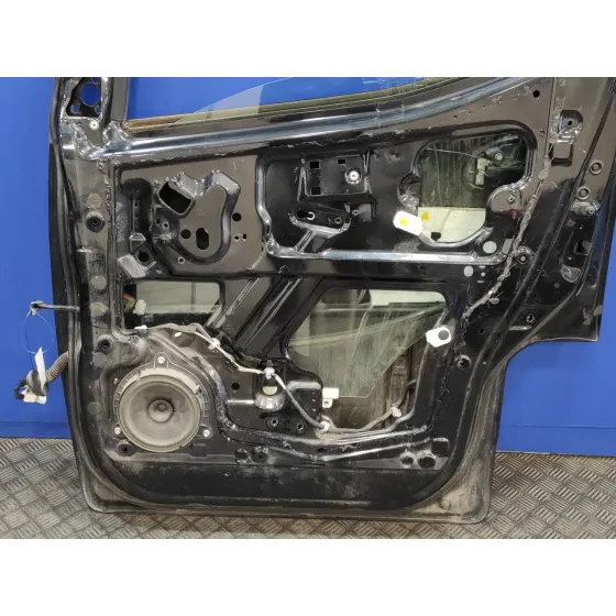 Puerta Delantera Derecha para Nissan Nv 200 (M20)