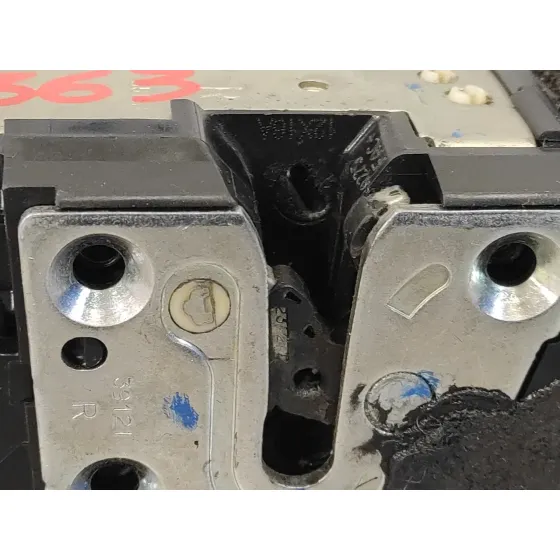 Cerradura Puerta Delantera Derecha para Nissan Nv 200 (M20)
