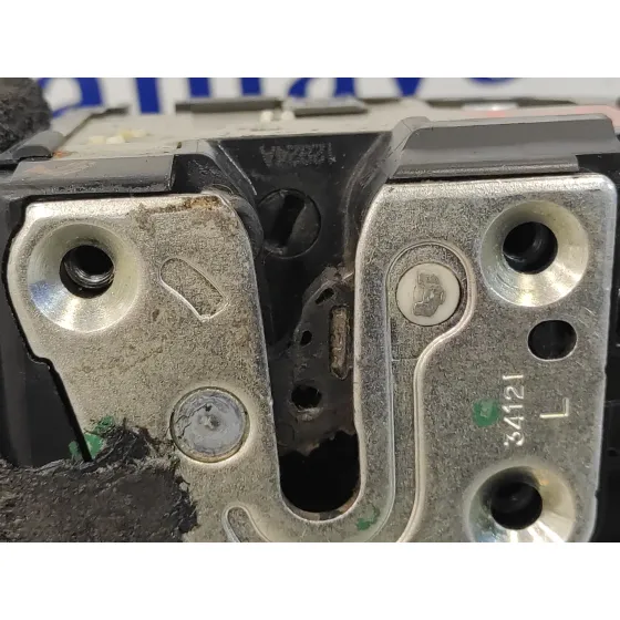 Cerradura Puerta Delantera Izquierda para Nissan Nv 200 (M20)