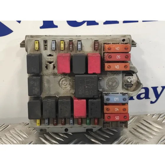 Caja Reles / Fusibles para Alfa Romeo Gt (125)
