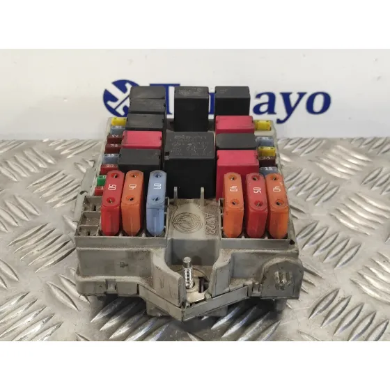 Caja Reles / Fusibles para Alfa Romeo Gt (125)