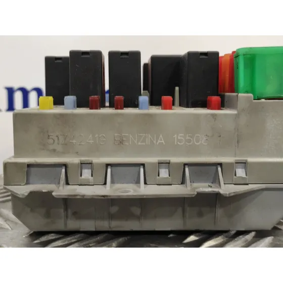 Caja Reles / Fusibles para Alfa Romeo 147 (190)