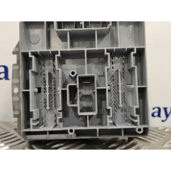 Caja Reles / Fusibles para Alfa Romeo 147 (190)