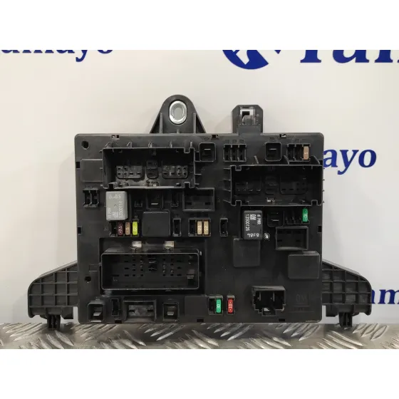 Caja Reles / Fusibles para Opel Astra J Lim.