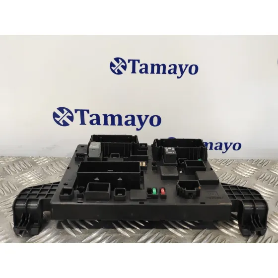 Caja Reles / Fusibles para Opel Astra J Lim.