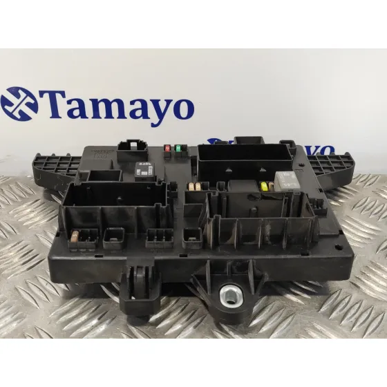 Caja Reles / Fusibles para Opel Astra J Lim.