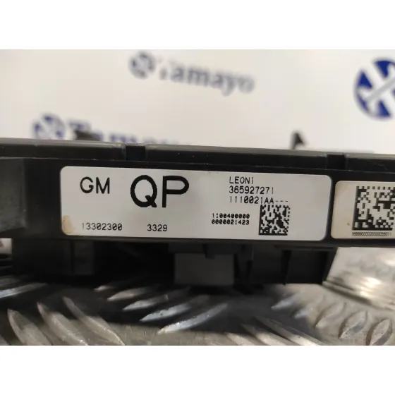 Caja Reles / Fusibles para Opel Astra J Lim.