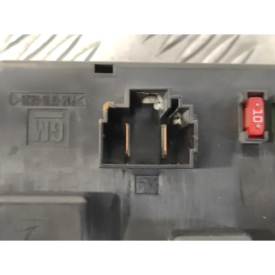 Caja Reles / Fusibles para Opel Astra J Lim.