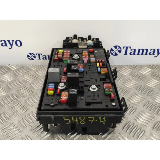 Caja Reles / Fusibles para Opel Astra J Lim.