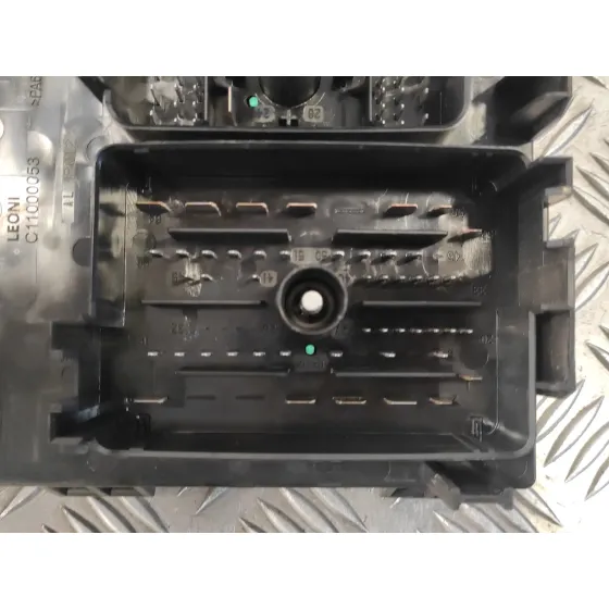 Caja Reles / Fusibles para Opel Astra J Lim.