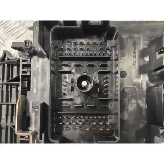 Caja Reles / Fusibles para Opel Astra J Lim.