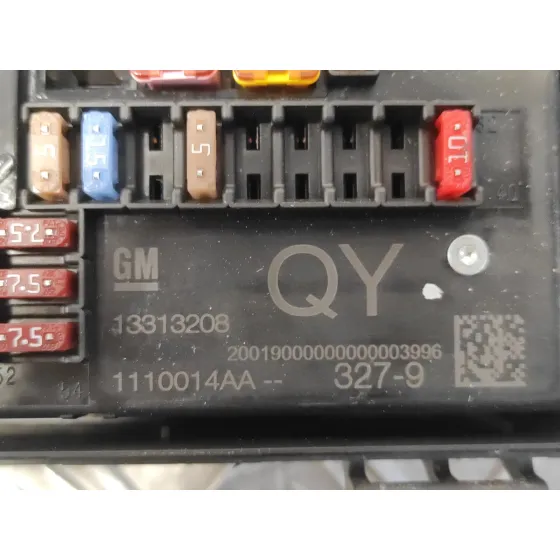 Caja Reles / Fusibles para Opel Astra J Lim.