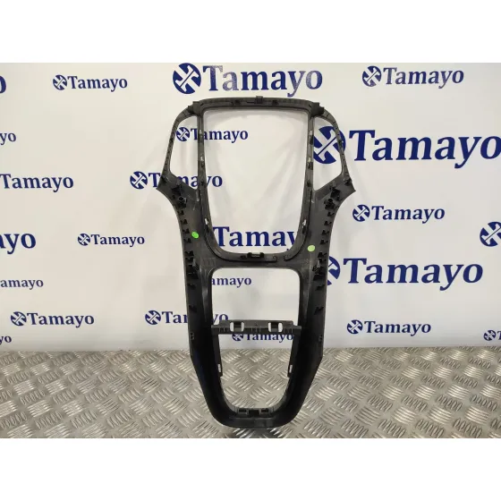 Moldura para Opel Astra J Lim.