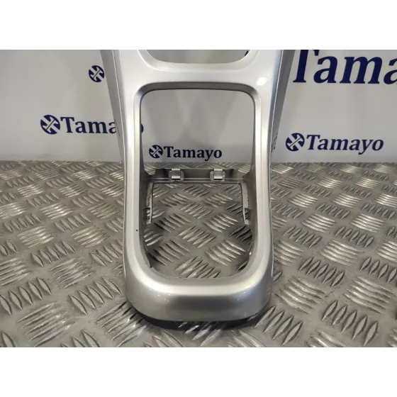 Moldura para Opel Astra J Lim.