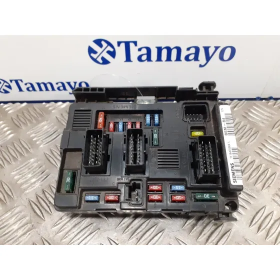 Caja Reles / Fusibles para Peugeot 1007