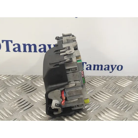 Caja Reles / Fusibles para Opel Astra J Lim.