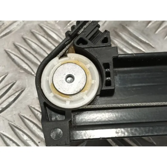 Elevalunas Trasero Izquierdo para Seat Ibiza (Kj1)