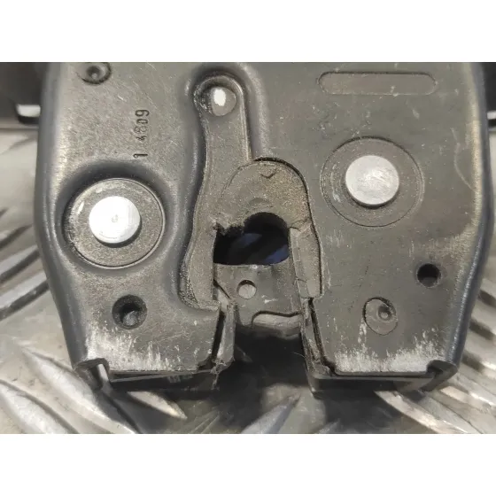 Cerradura Maletero / Porton para Opel Astra J Lim.