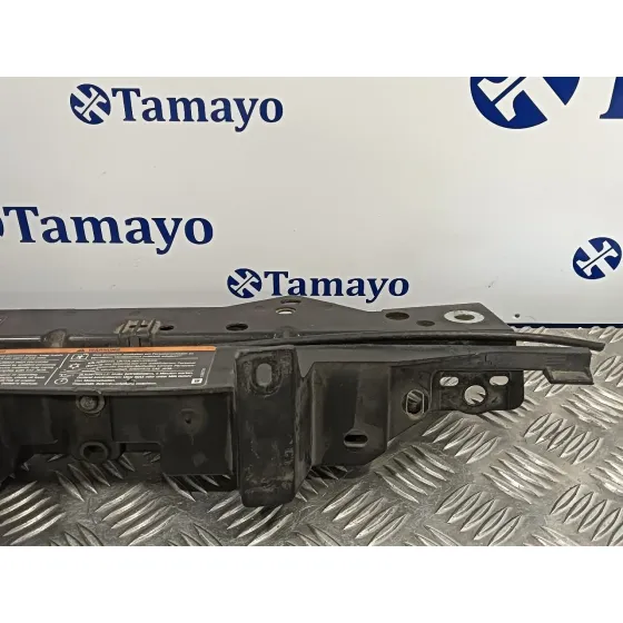 Travesano Superior para Opel Astra J Lim.