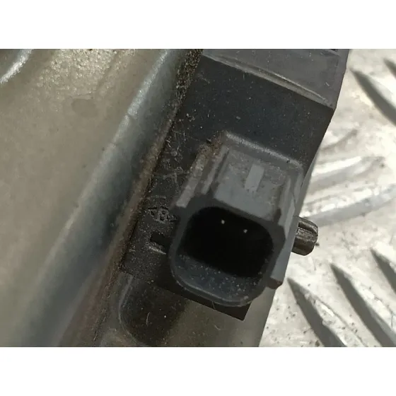 Travesano Superior para Opel Astra J Lim.