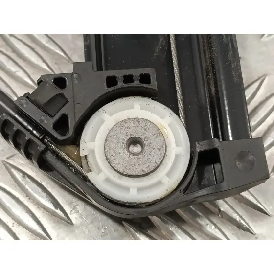 Elevalunas Delantero Derecho para Seat Ibiza (Kj1)