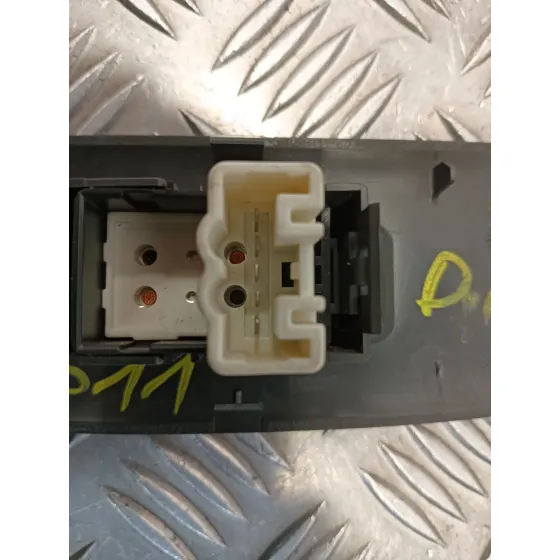 Mando Elevalunas Delantero Derecho para Toyota Rav 4 (A2)