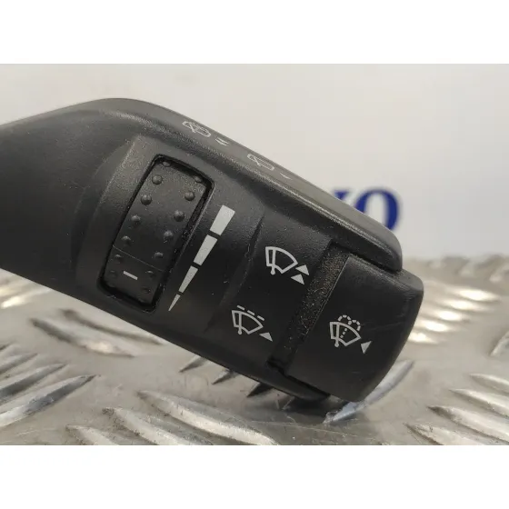 Mando Limpia para Ford Focus Berlina (Cap)