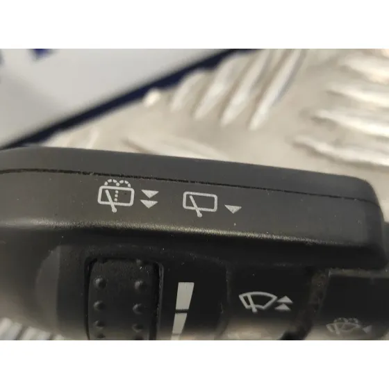 Mando Limpia para Ford Focus Berlina (Cap)