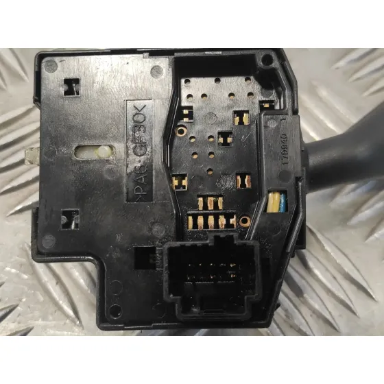 Mando Intermitentes para Ford Focus Berlina (Cap)