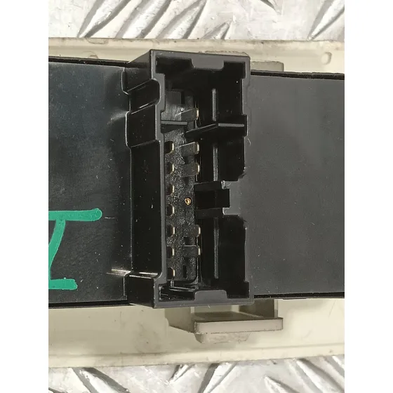 Mando Elevalunas Delantero Izquierdo para Nissan Primera Berlina (P12)