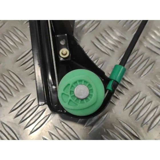 Elevalunas Delantero Derecho para Ford Focus Berlina (Cak)
