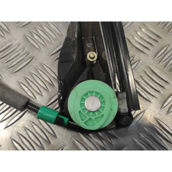 Elevalunas Delantero Derecho para Ford Focus Berlina (Cak)
