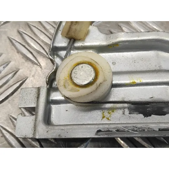 Elevalunas Delantero Derecho para Citroën C4 Berlina