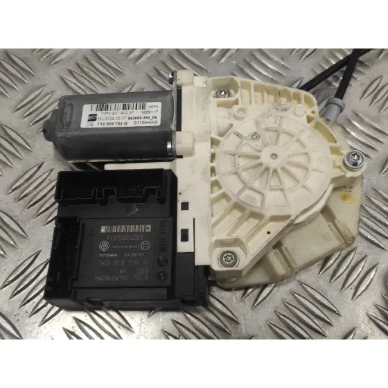 Elevalunas Delantero Derecho para Seat Leon (1P1)