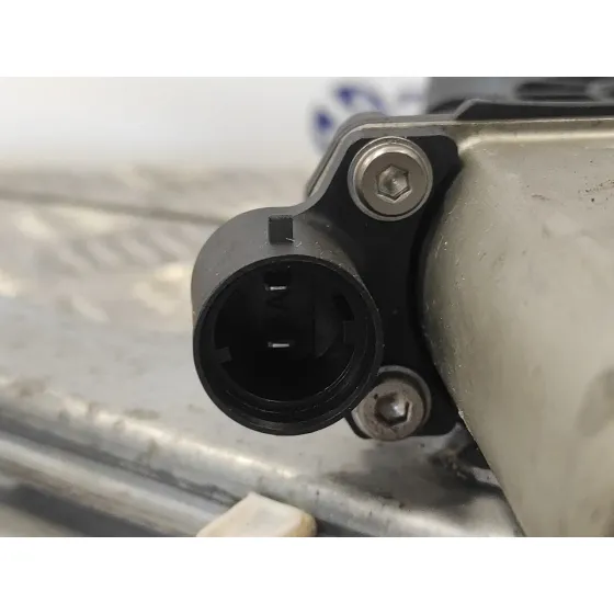 Elevalunas Delantero Derecho para Dacia Sandero