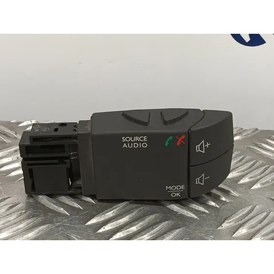 Mando Multifuncion para Dacia Sandero
