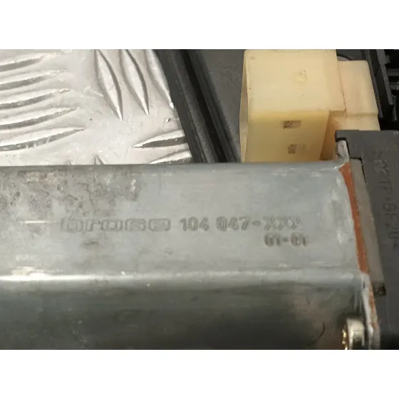 Elevalunas Trasero Derecho para Mercedes-Benz Clase C (W203) Berlina