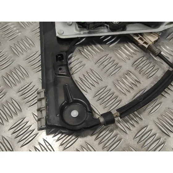 Elevalunas Delantero Izquierdo para Mercedes-Benz Clase C (W203) Berlina