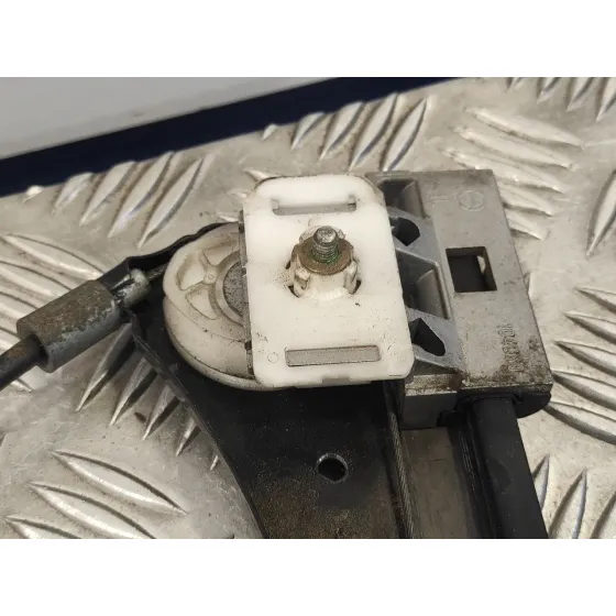 Elevalunas Delantero Izquierdo para Mercedes-Benz Clase C (W203) Berlina