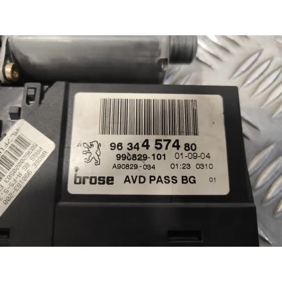 Motor Elevalunas Delantero Derecho para Peugeot 307 (S1)
