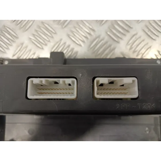 Mando Climatizador para Toyota Corolla Verso (R1)