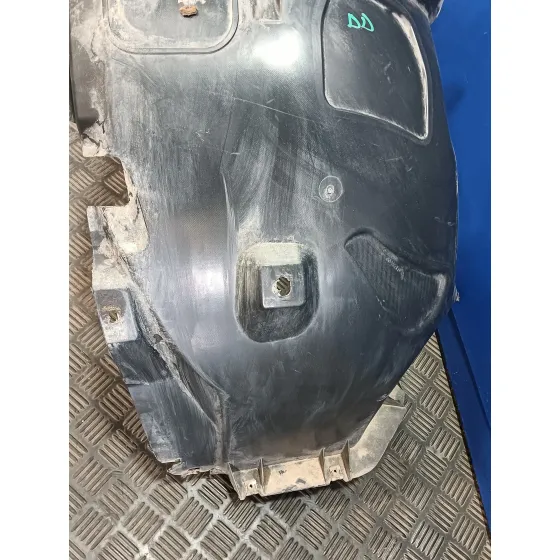 Plastico Paso Rueda Delantero Derecho para Ford Focus Lim. (Cb8)